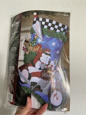 nwt new unopened 2007 bucilla cruising santa felt 18" stocking